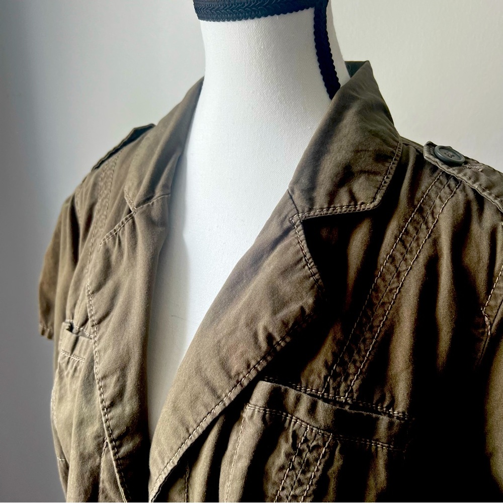 French Cuff | Short Sleeve Jacket | 1X | Green | button front w drawstring